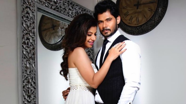 sambhavna-seth-avinash-dwivedi