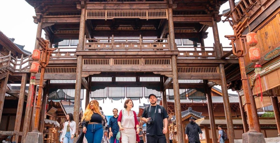 Short dramas, wide reach: Hengdian World Studios co-hosts cross-cultural film exchange